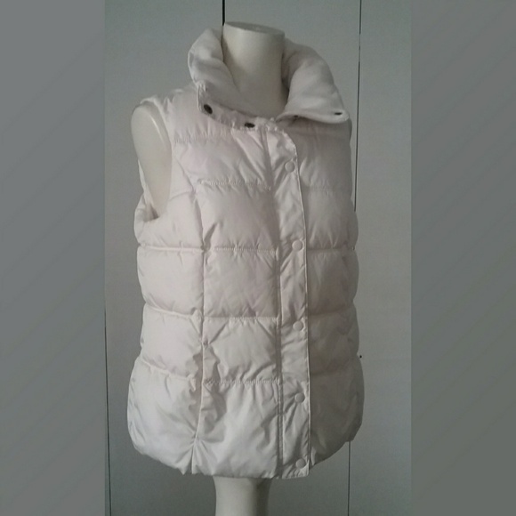 Old Navy White Puffer Vest - Picture 1 of 7